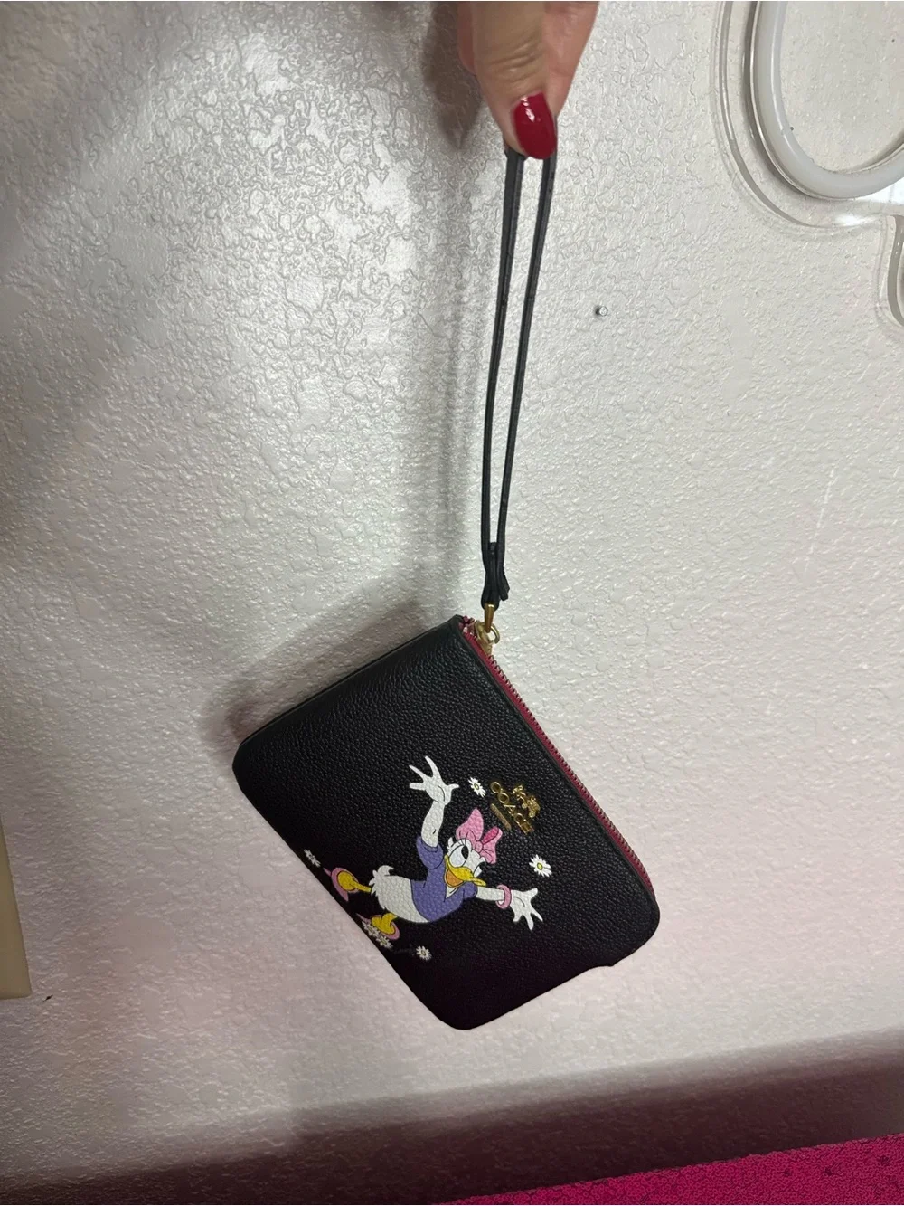 COACH x DISNEY🪄Black Leather Wristlet Coin Wallet, Daisy Duck - NEW 4x6” inches